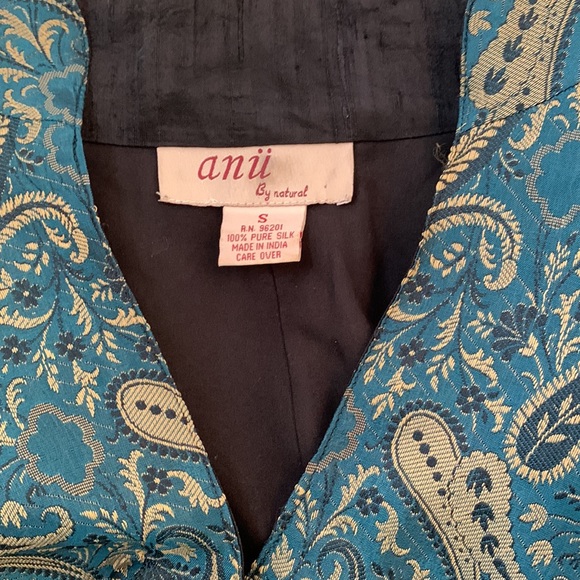 Silk Jacket with Complementary Top ~ - Picture 8 of 9